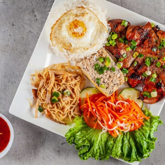 Special Rice Dish - Com Dac Biet.