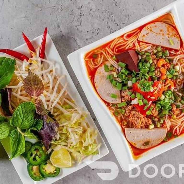 Bun Rieu: A Vietnamese Noodle Soup Delight