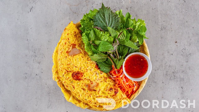 VPho_Vietnamese_Crepe_Banh_Xeo_rice_flour_crepe_green_onions_bean_sprouts_choice_of_shrimp&_pork_or_chic_tofu_with_lettuce_cilantro_fish_sauce_2022